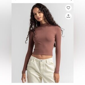 FULL TILT Essential Womens Mock Neck
Top | Size Small